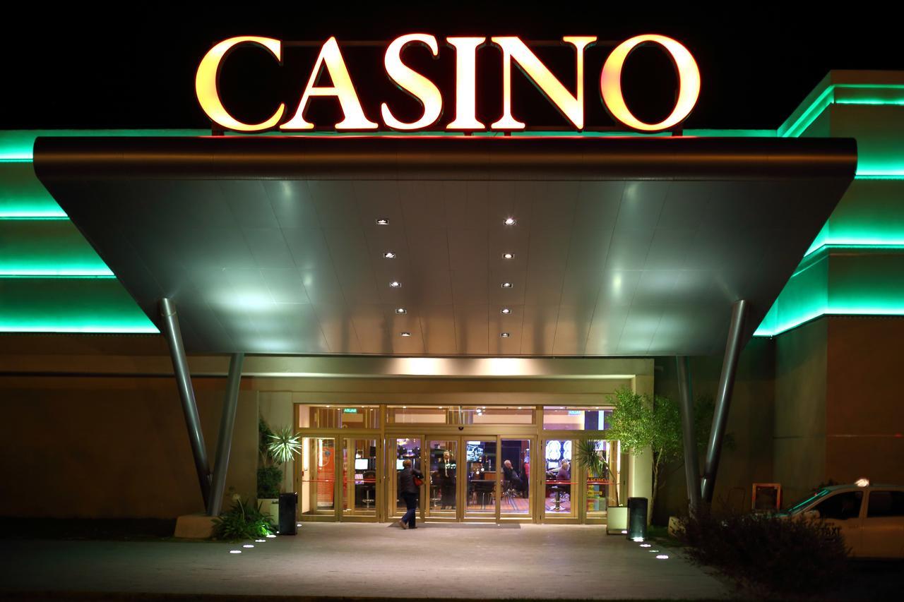 Hotel Y Casino Del Rio - General Roca Exterior foto
